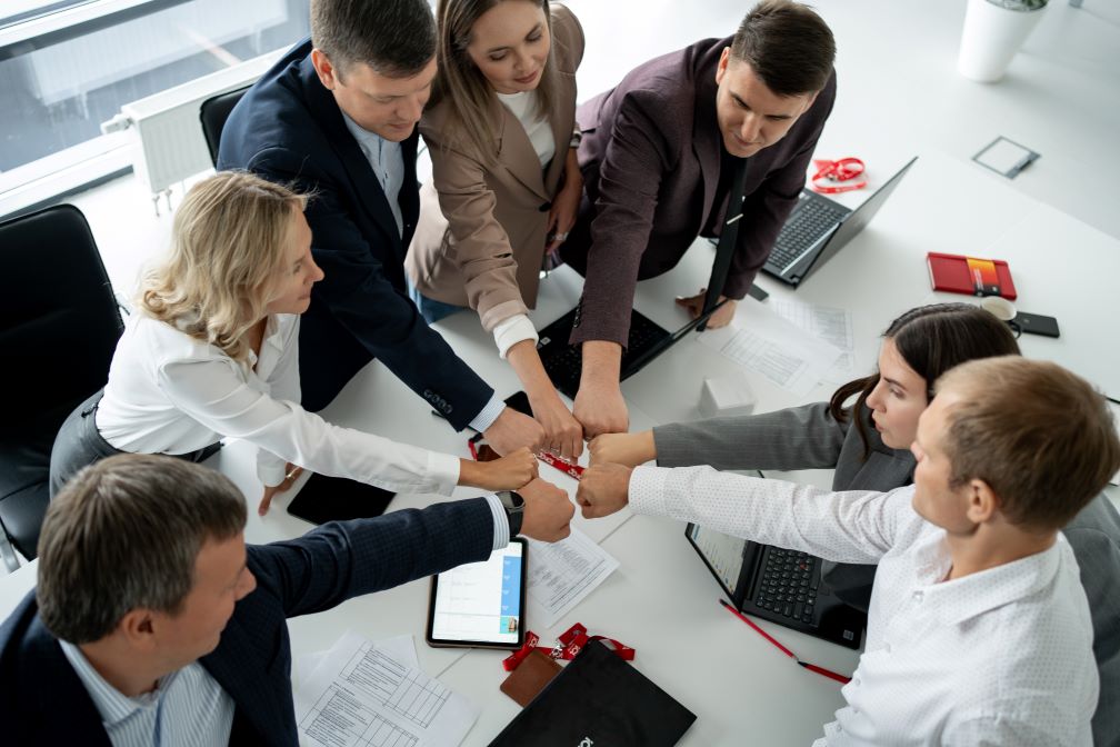 12NEWS: ICL Services :: ICL Services ����� ���������� �������� ������������� HeadHunter  �� 2025 ���